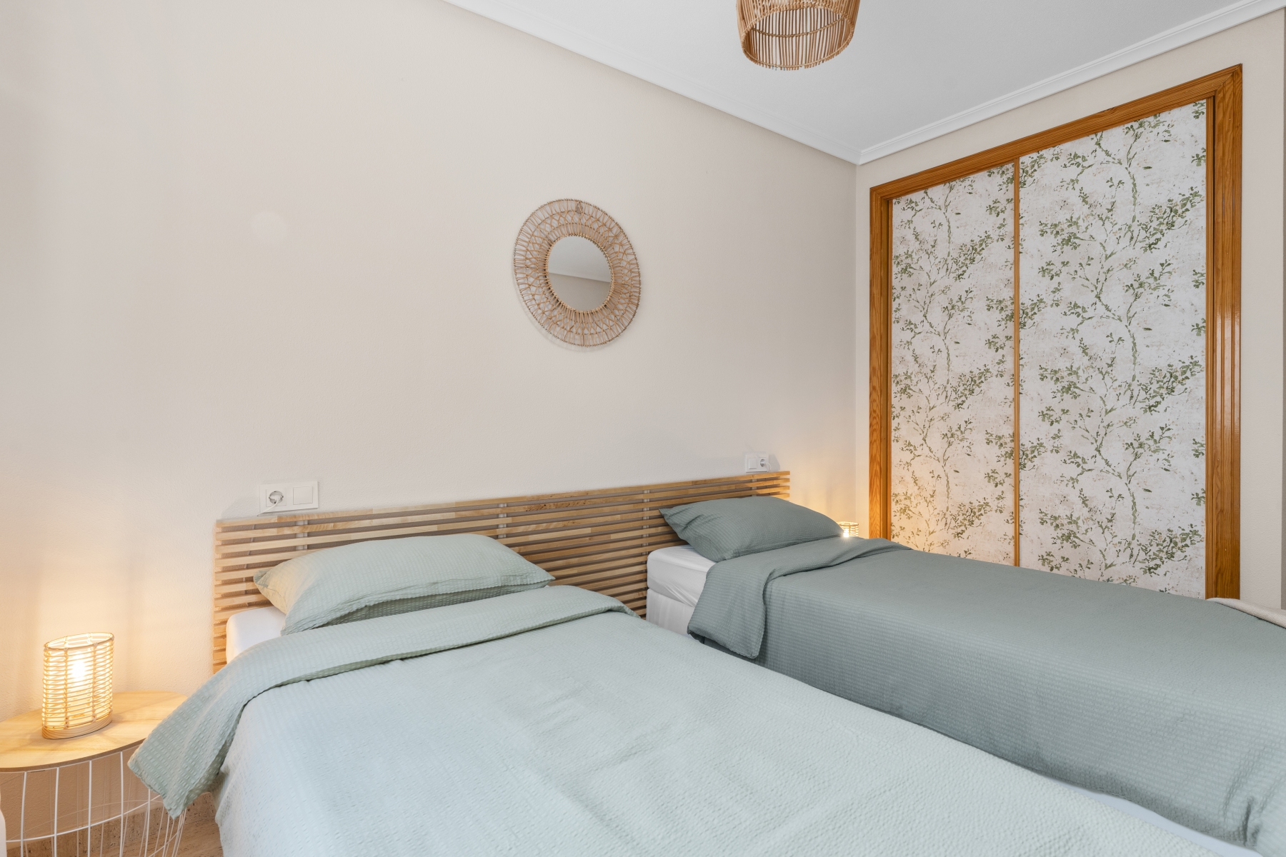 Big bedroom details